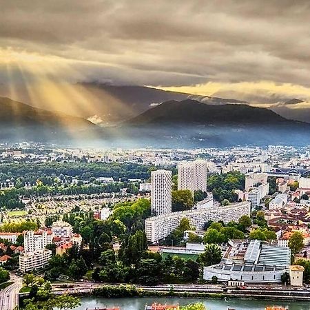 Magnifique T2 Refait A Neuf - Calme & Tout Equipe Avec Parking Гренобль Экстерьер фото